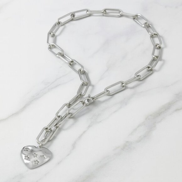 "Piper" Gold (or) Silver ✨ Heart Charm Paperclip Necklace - Picture 3 of 3